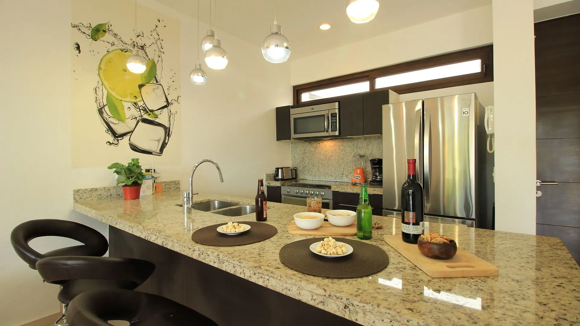 Condo With Wellness Center By Olahola Akumal