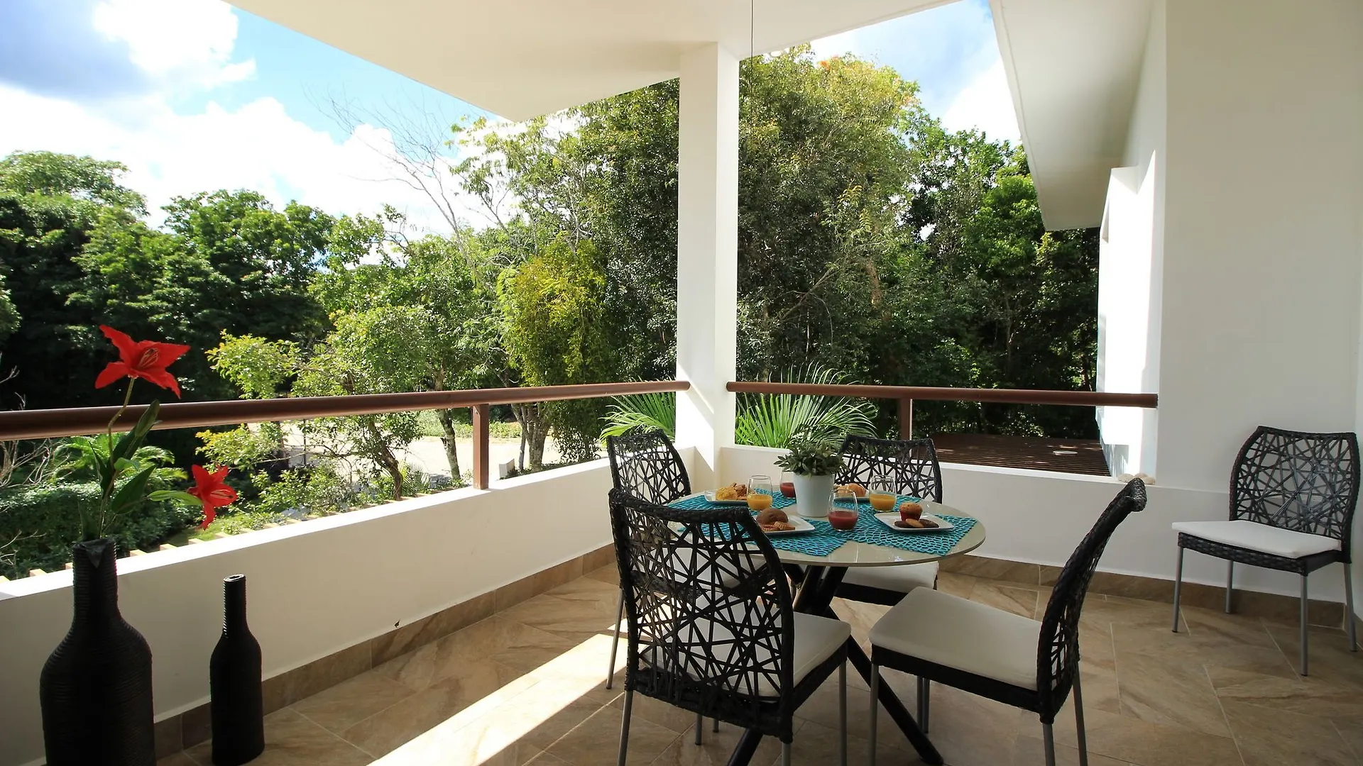 Condo With Wellness Center By Olahola Akumal Mexico